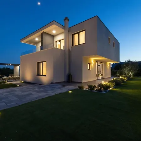 Villa Luxury Doma With Heated Pool Kaštel Stari