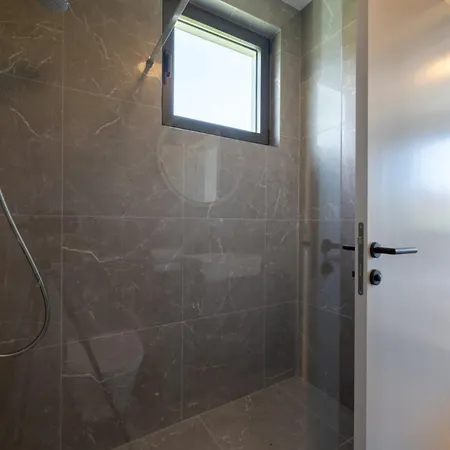 빌라 Luxury Doma With Heated Pool