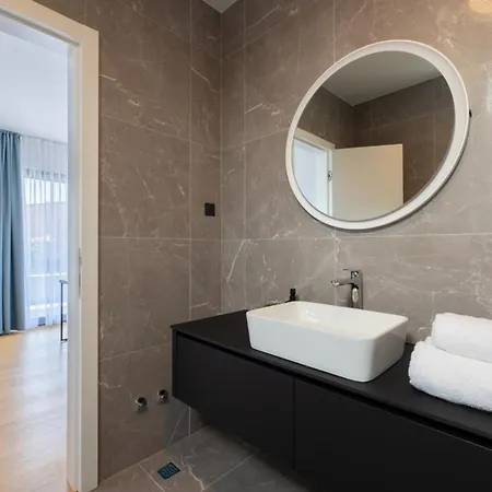 Вілла Luxury Doma With Heated Pool Kastel Stari